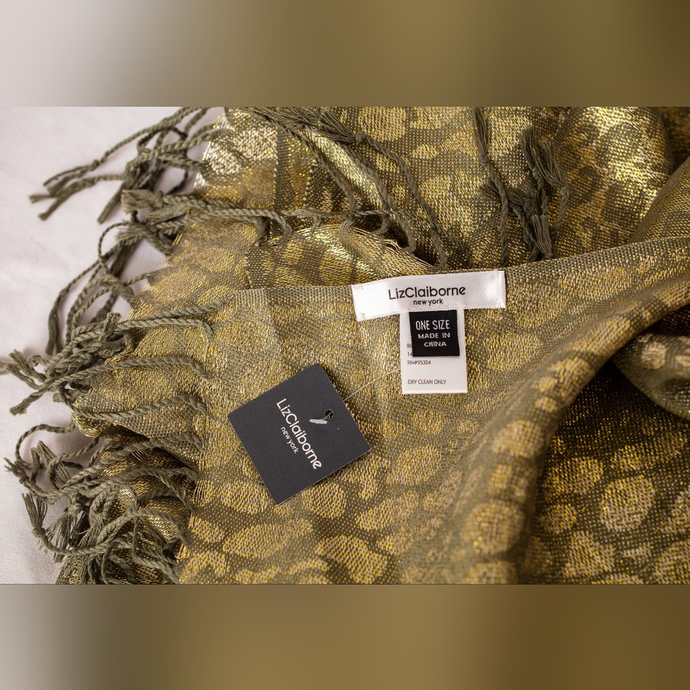 NWT Liz Claiborne Shawl Scarf Golden Green Animal Print